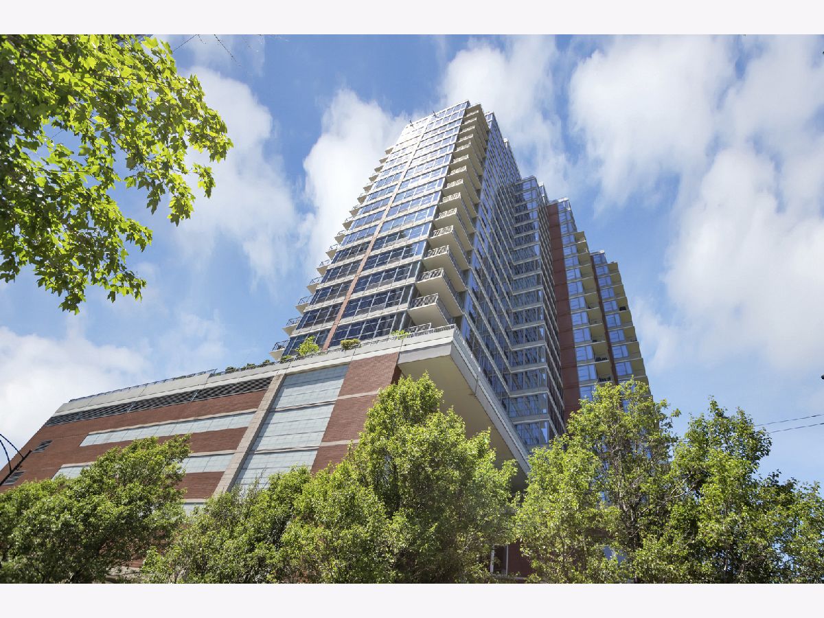  For Sale Chicago Illinois, 1600 Prairie Avenue