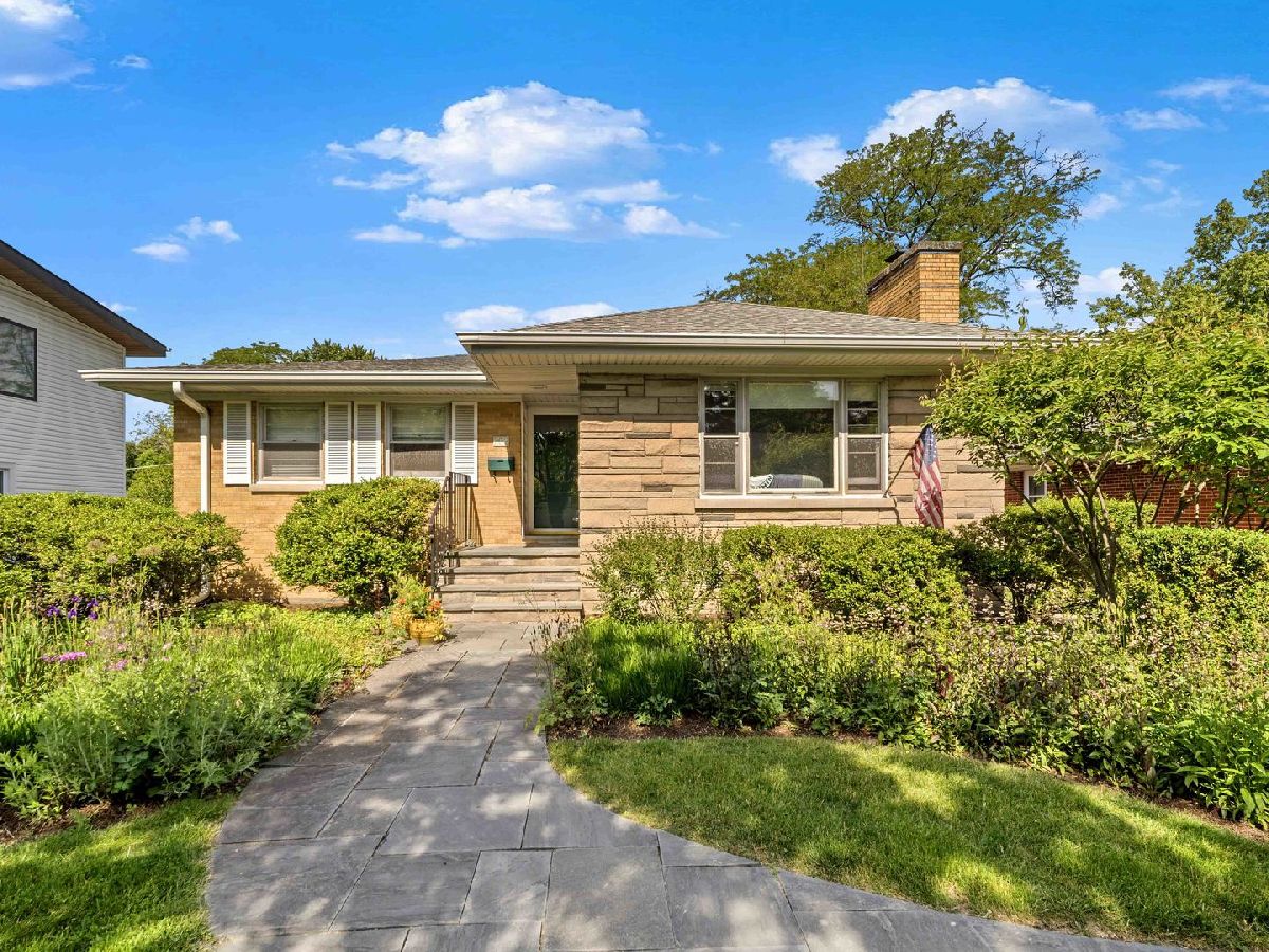  Sold Northfield Illinois, 202 Latrobe