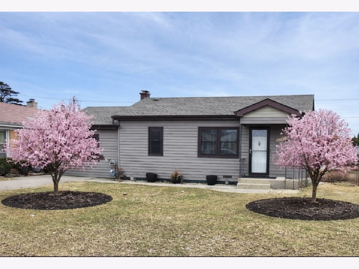  For Sale Burbank Illinois, 7807 Parkside Avenue