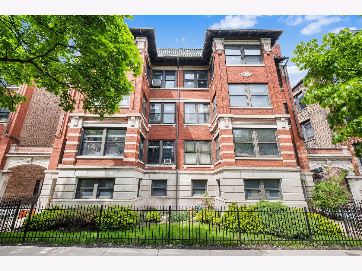  For Sale Chicago Illinois, 1140 Hyde Park Boulevard