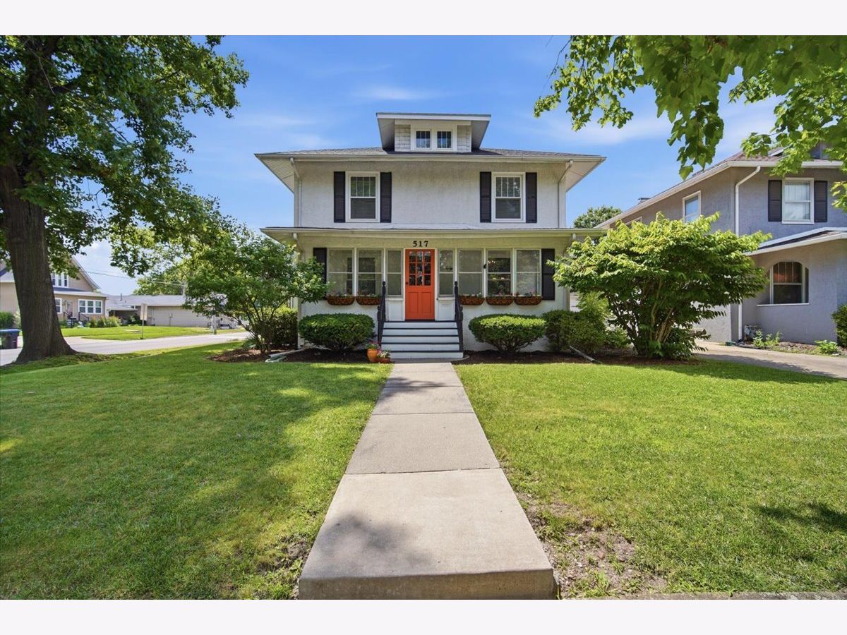 Homes & Condos & Townhomes For Sale Founders Grove Bloomington Illinois, 517 Vale Street