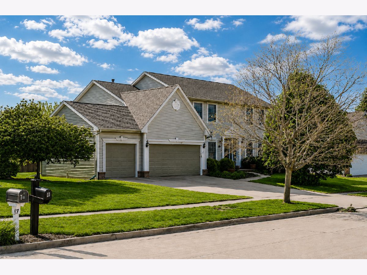 Homes & Condos & Townhomes For Sale Golden Eagle Bloomington Illinois, 5 Greythorne Circle