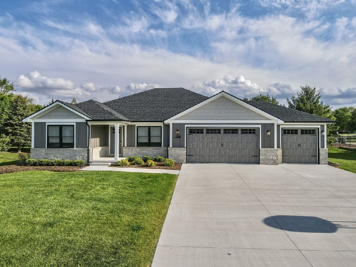  For Sale Kankakee Illinois, 3172 Sun Valley Drive