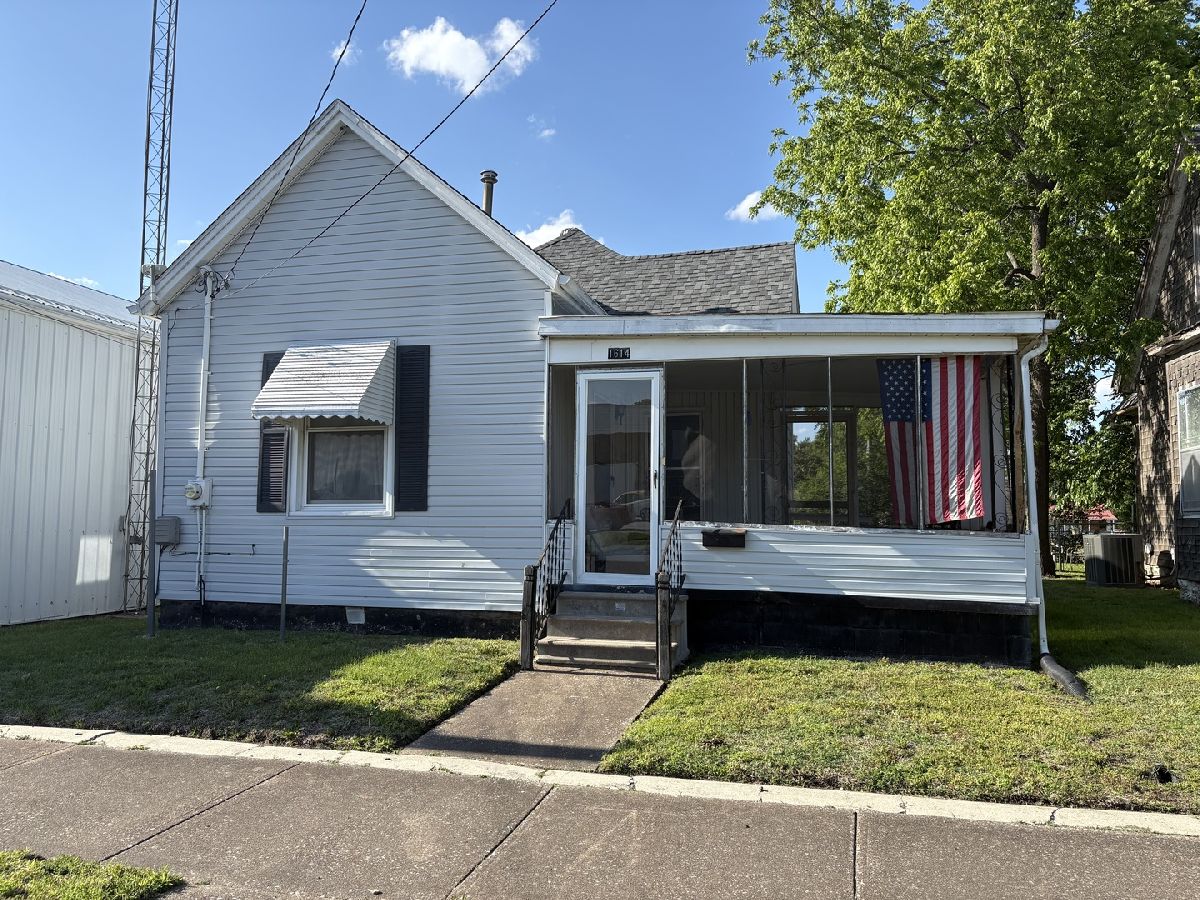 For Sale Murphysboro Illinois, 1614 Pine Street