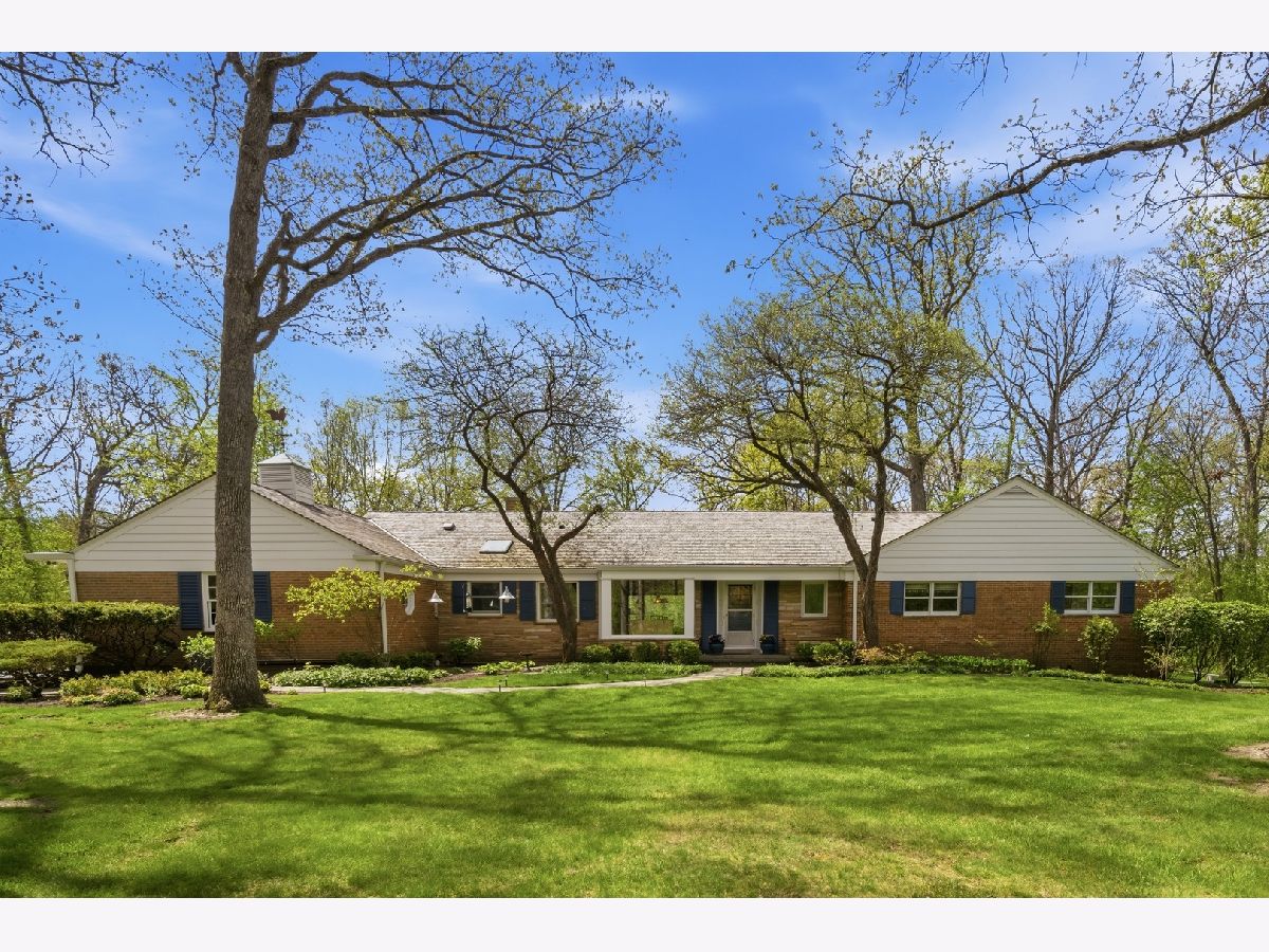  For Sale Riverwoods Illinois, 880 Hiawatha Lane