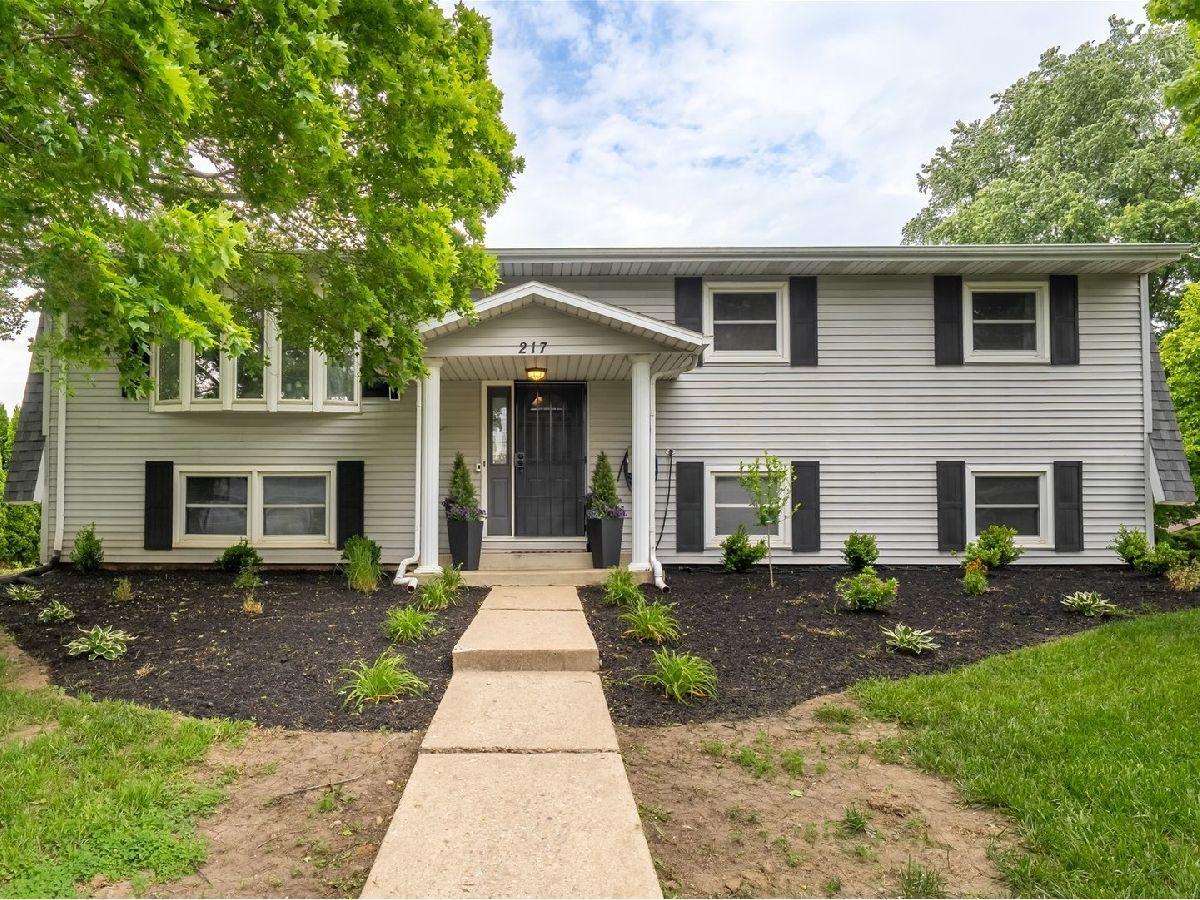  For Sale Pekin Illinois, 217 Indian Creek Drive