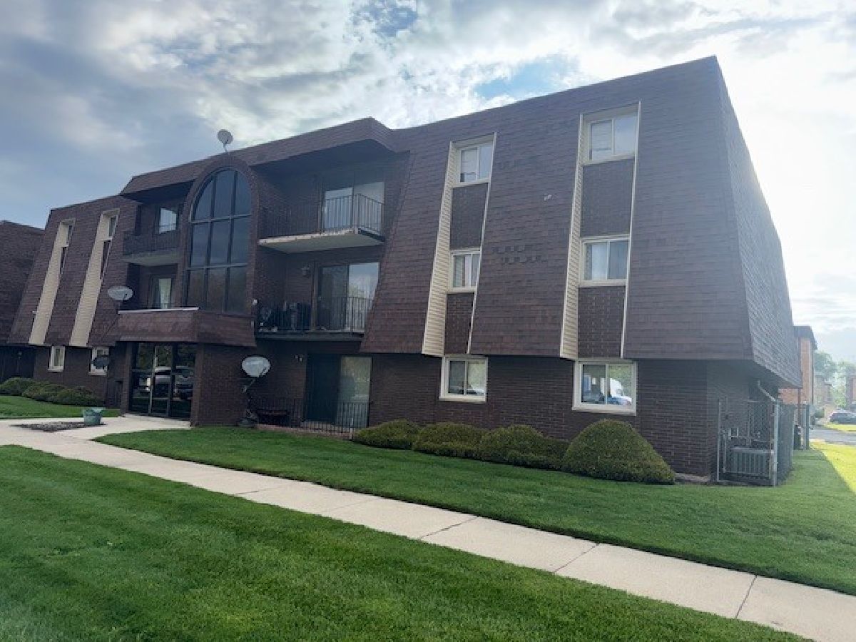  For Sale Calumet City Illinois, 383 Stoney Island Avenue