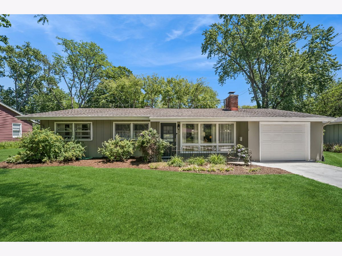 Homes For Sale Bonnie Dundee Terrace East Dundee Illinois, 138 Kimberly Road