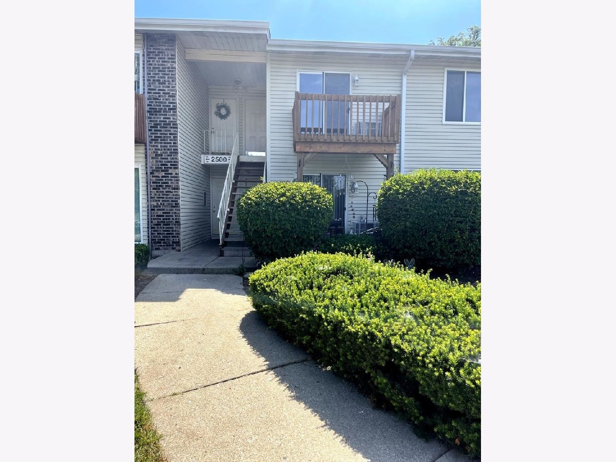  For Rent Oswego Illinois, 2500 Light