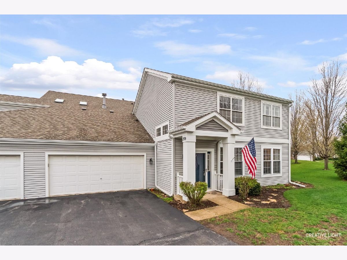  For Sale Oswego Illinois, 209 Grays Drive