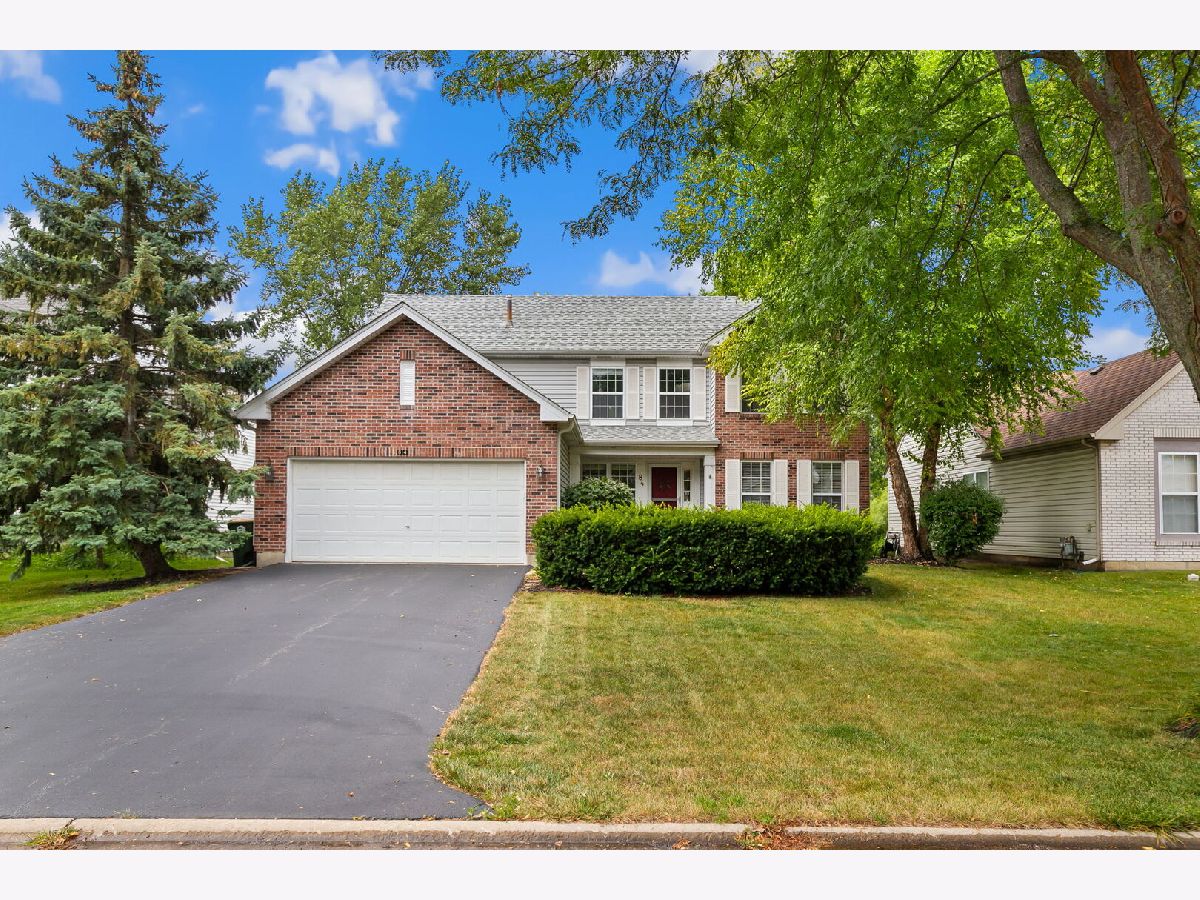  For Sale Hainesville Illinois, 84 Brittany Lane