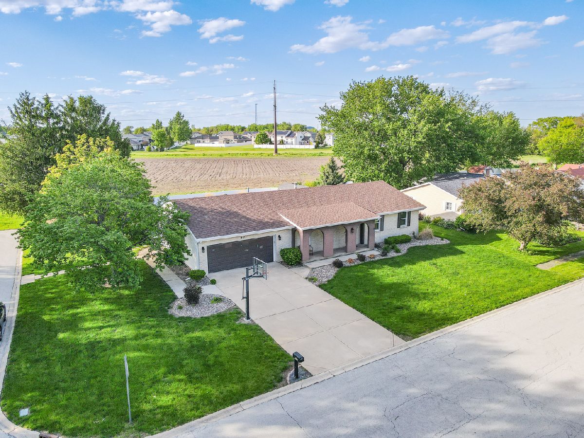  For Sale Bourbonnais Illinois, 901 Edwin Drive