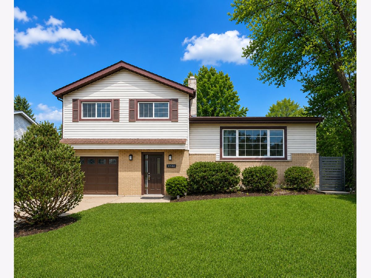  For Rent Hickory Hills Illinois, 9144 Sycamore