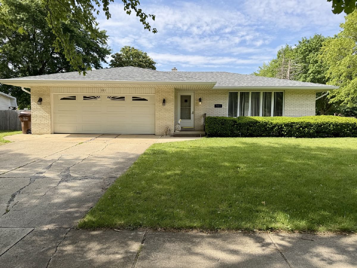  For Sale Peotone Illinois, 901 Lark Street