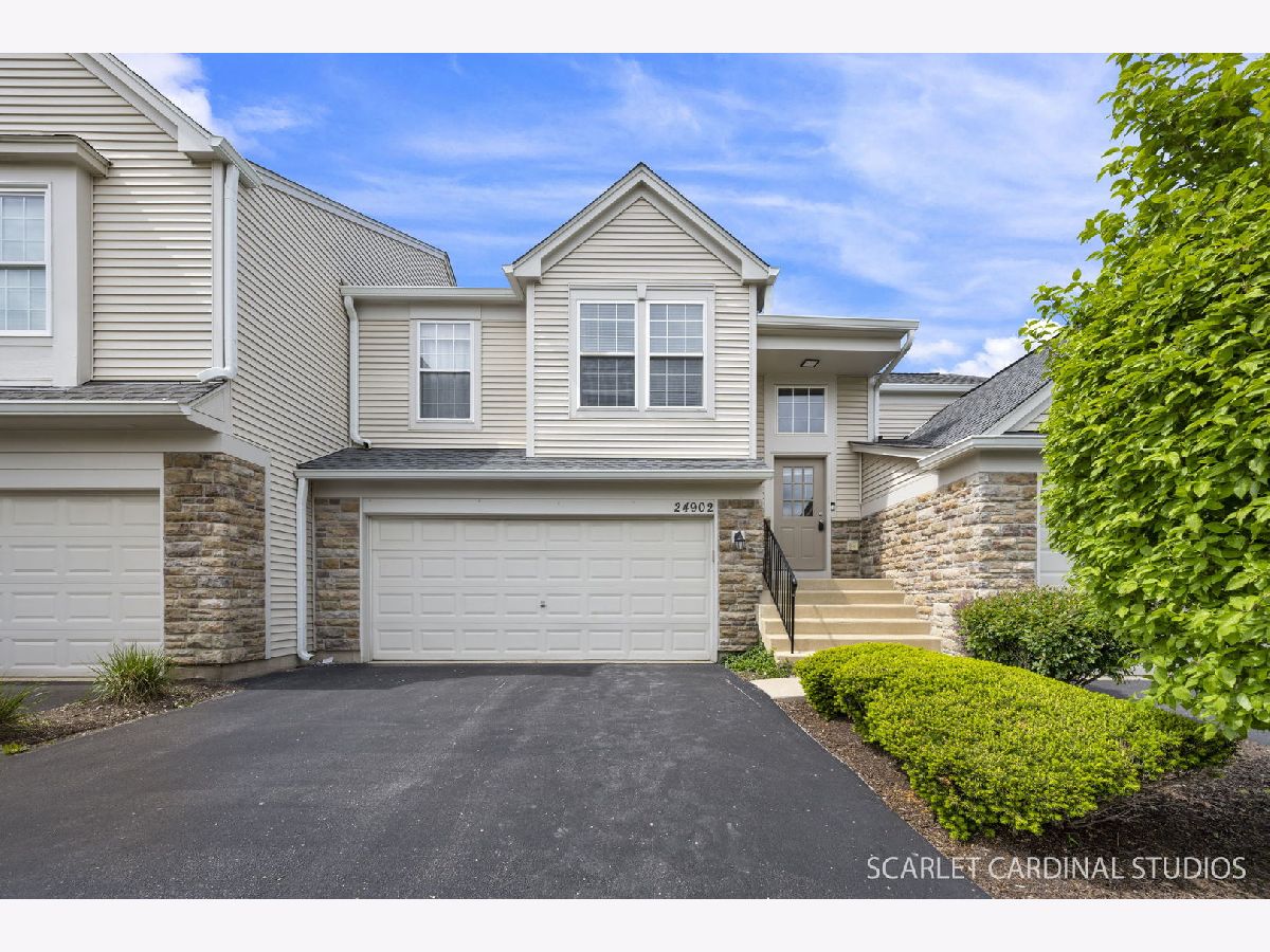 Homes & Townhomes & Condos For Sale Auburn Lakes Plainfield Illinois, 24902 Franklin Lane