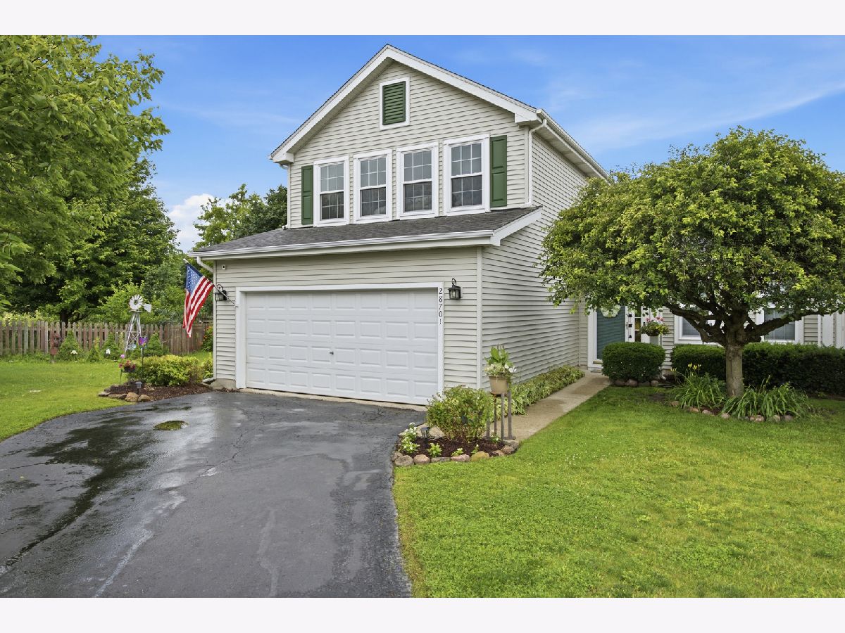  For Sale Lakemoor Illinois, 28701 Sawmill Lane