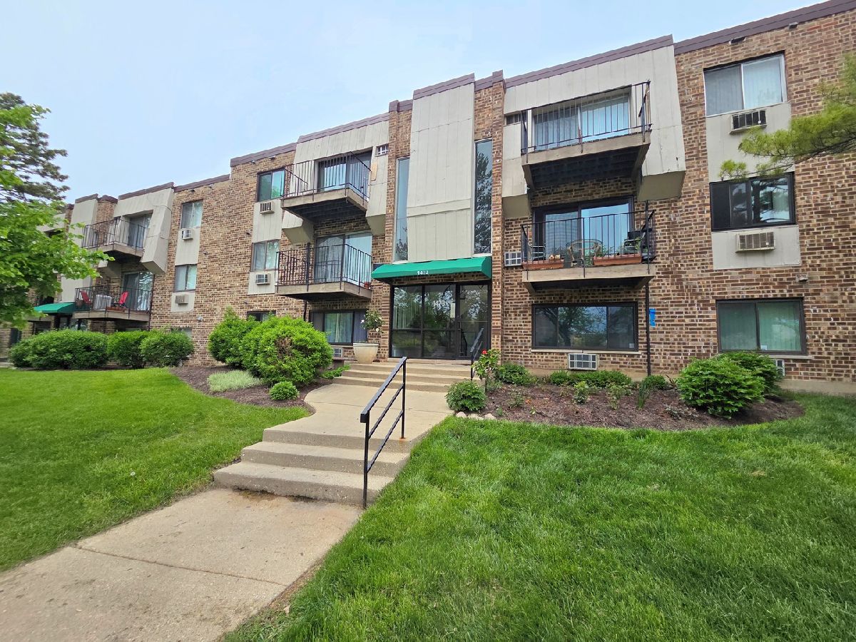 Condominiums For Rent Brentwood Palatine Illinois, 1473 Winslowe