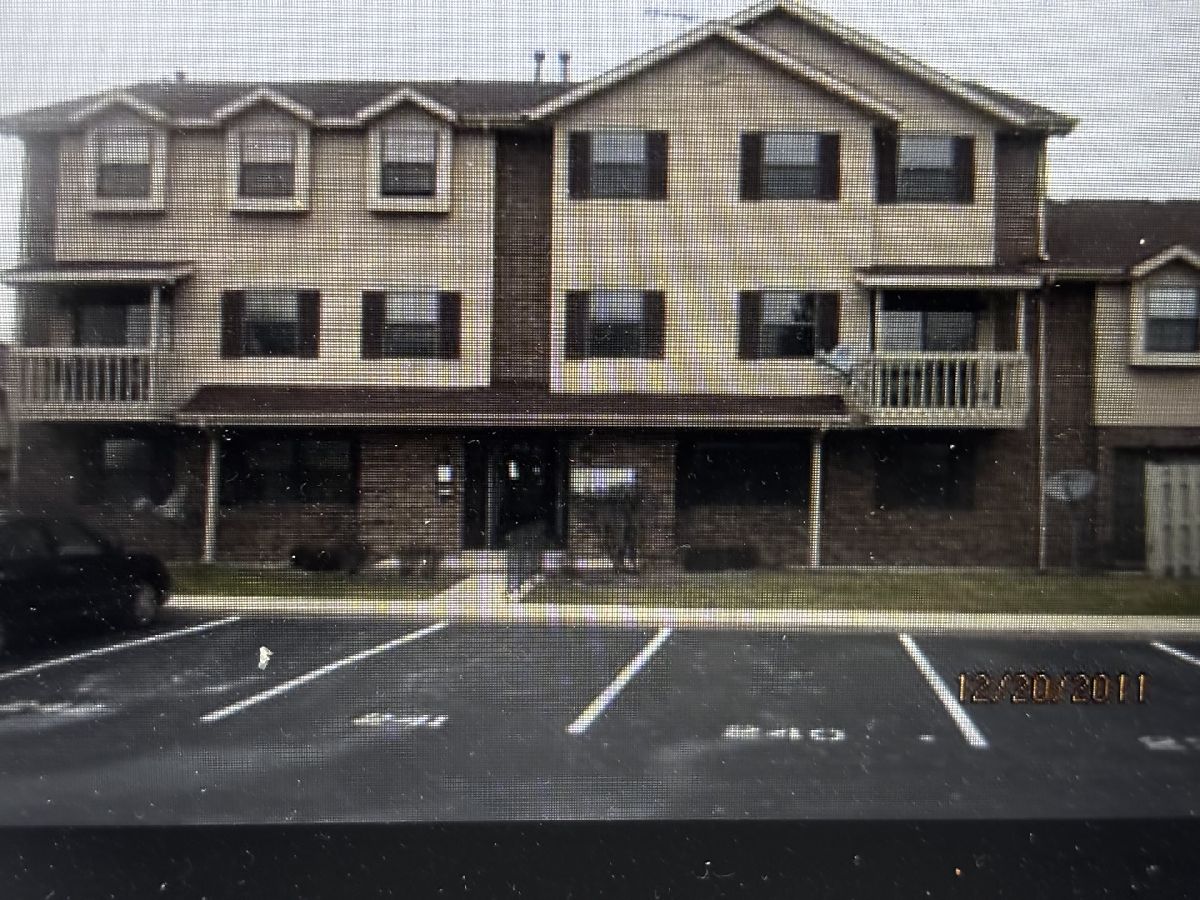 Condos & Townhomes For Rent Jefferson West Naperville Illinois, 353 S Whispering Hills