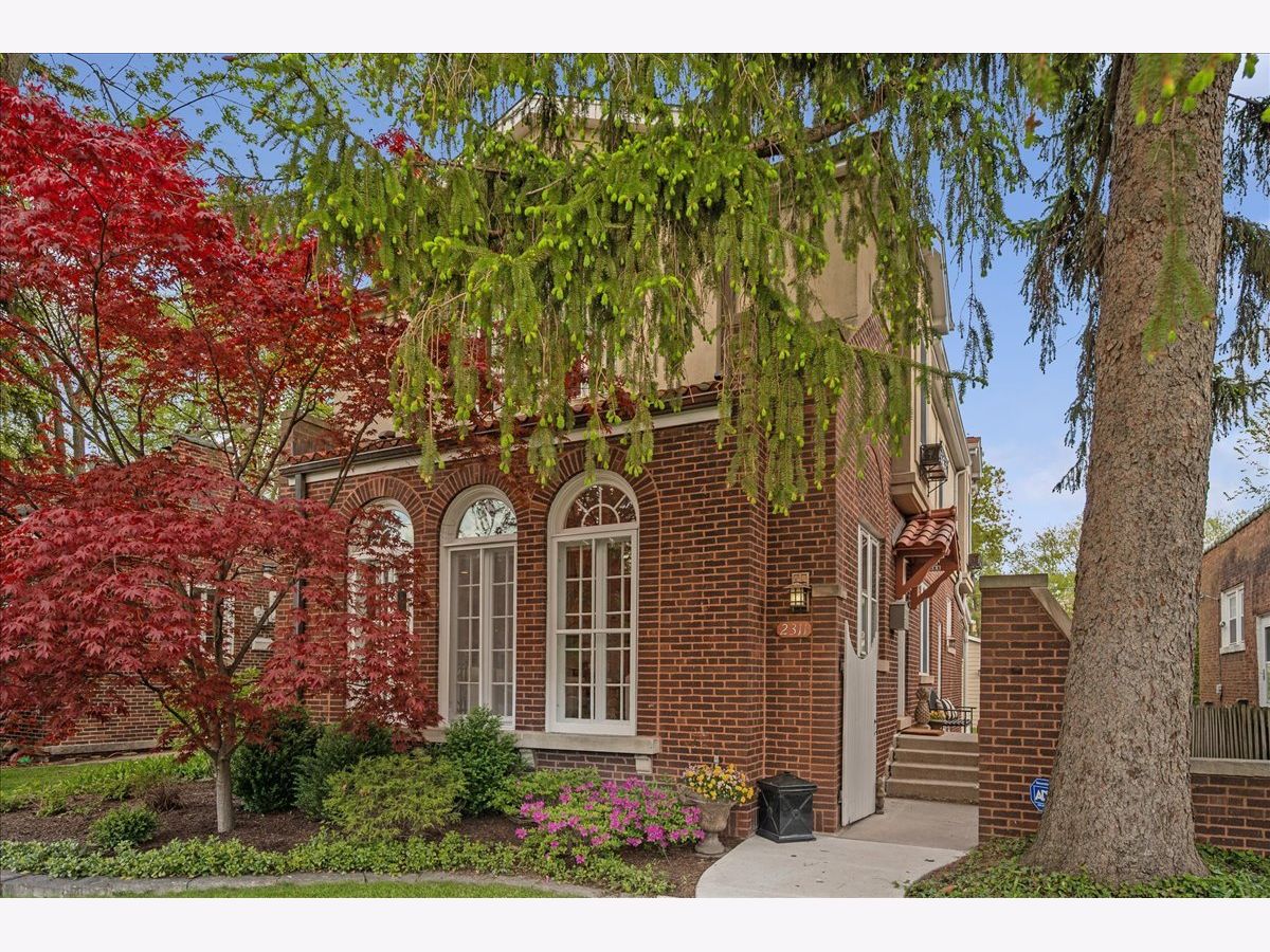  For Sale Evanston Illinois, 2311 Ridgeway Avenue