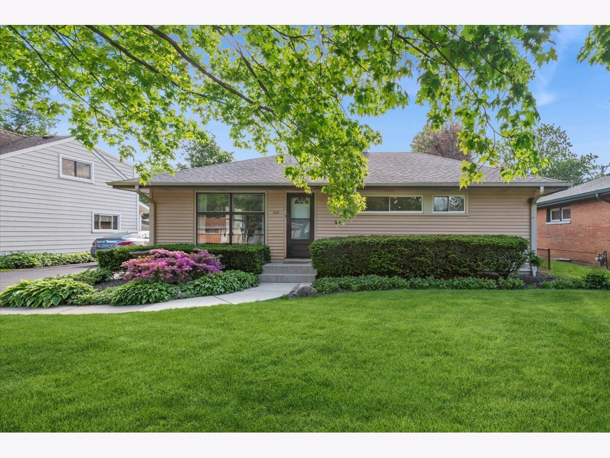 Sold Wheaton Illinois, 428 Beverly