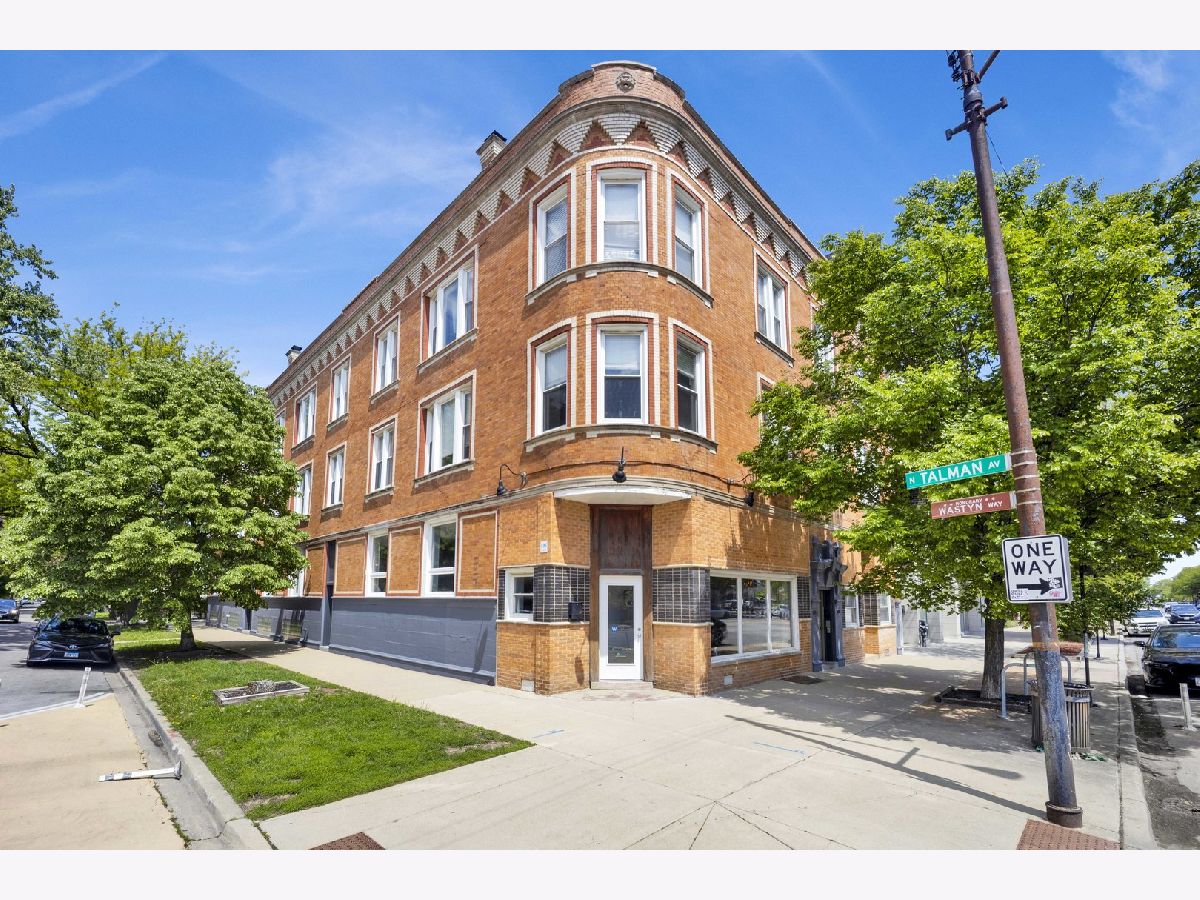  Rented Chicago Illinois, 2622 Fullerton