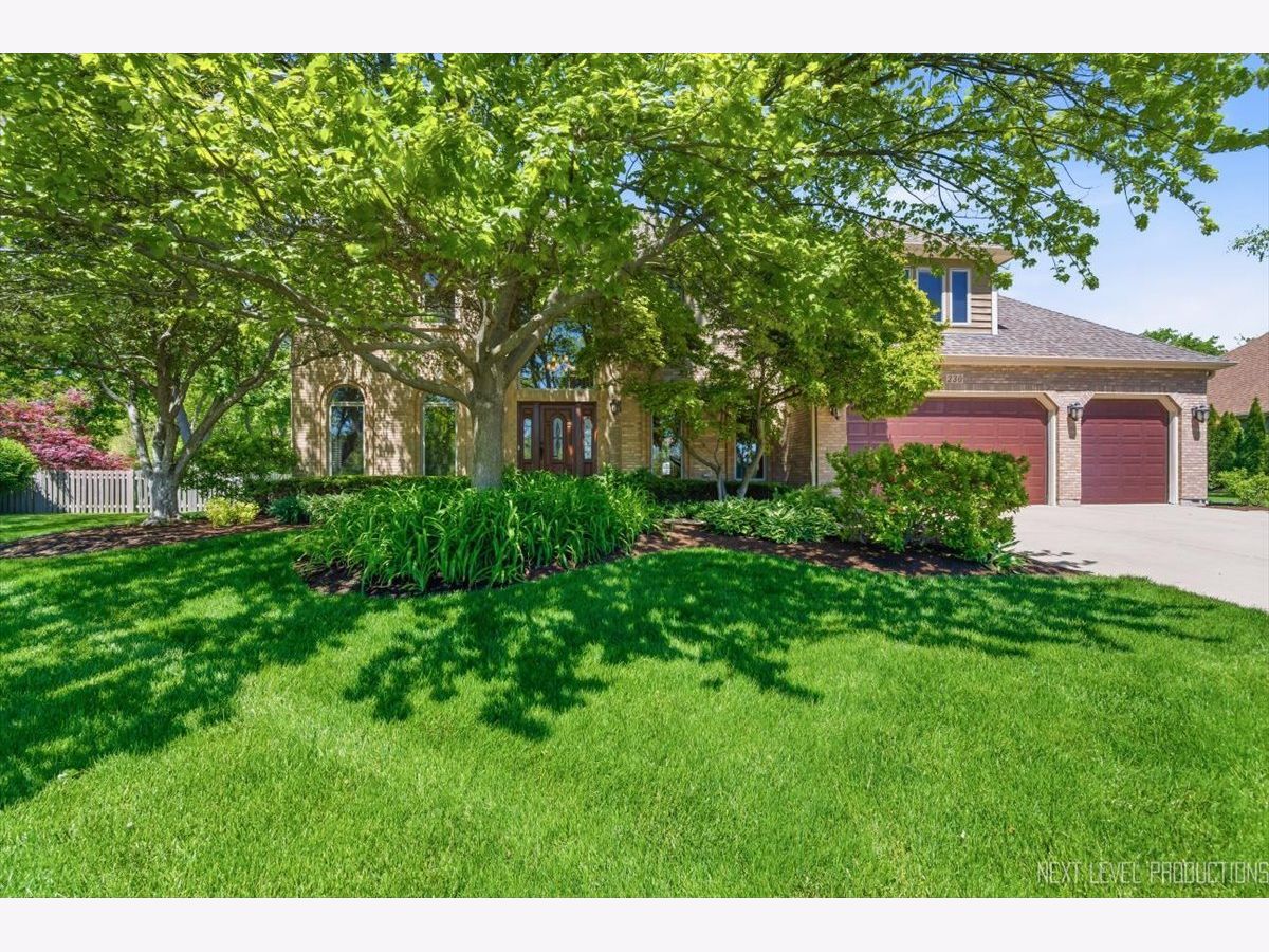  For Sale St Charles Illinois, 230 Persimmon Drive