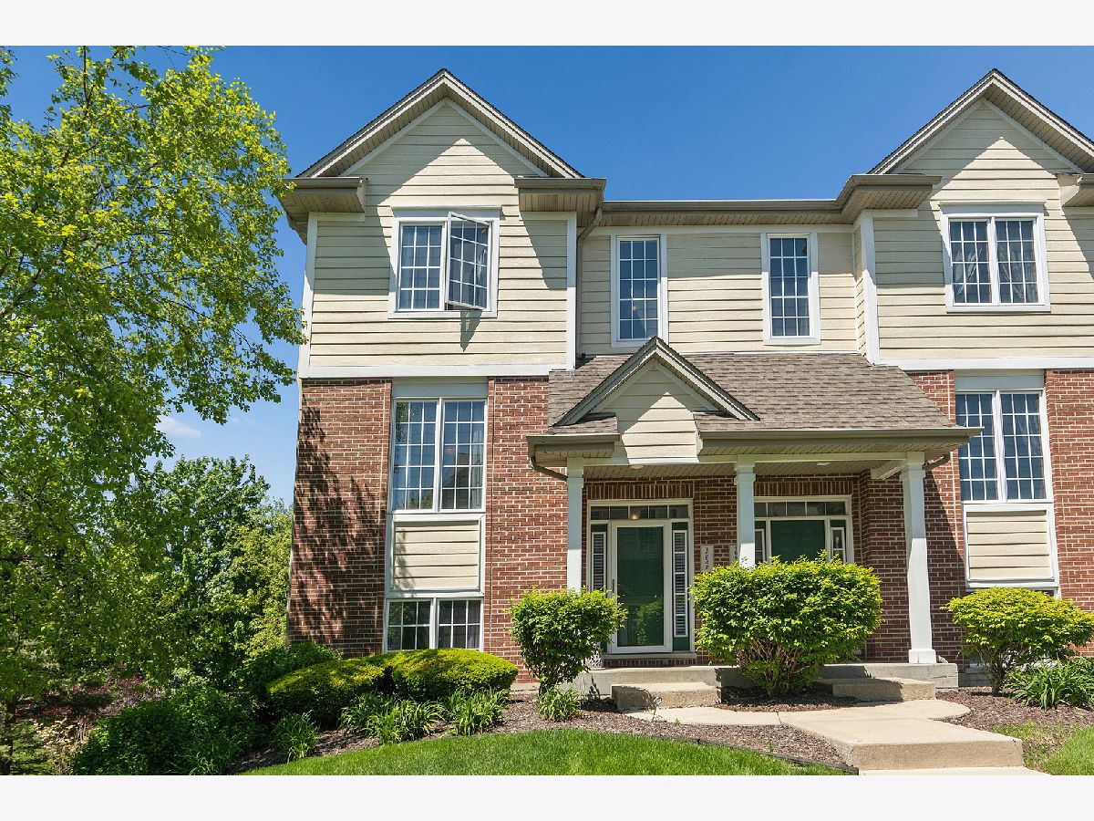 Townhomes & Homes For Sale Colette Highlands Orland Park Illinois, 15648 Scotsglen Road