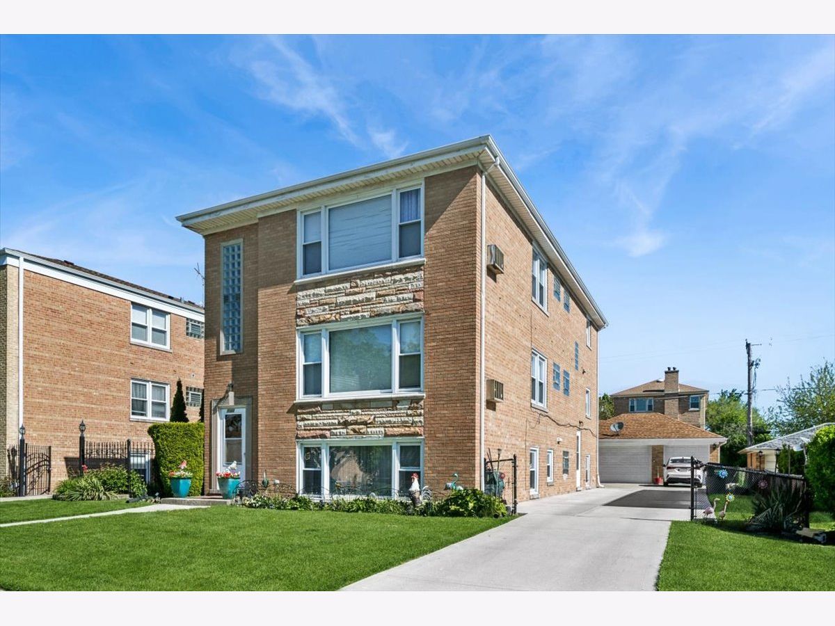  Rented Niles Illinois, 7322 Crain