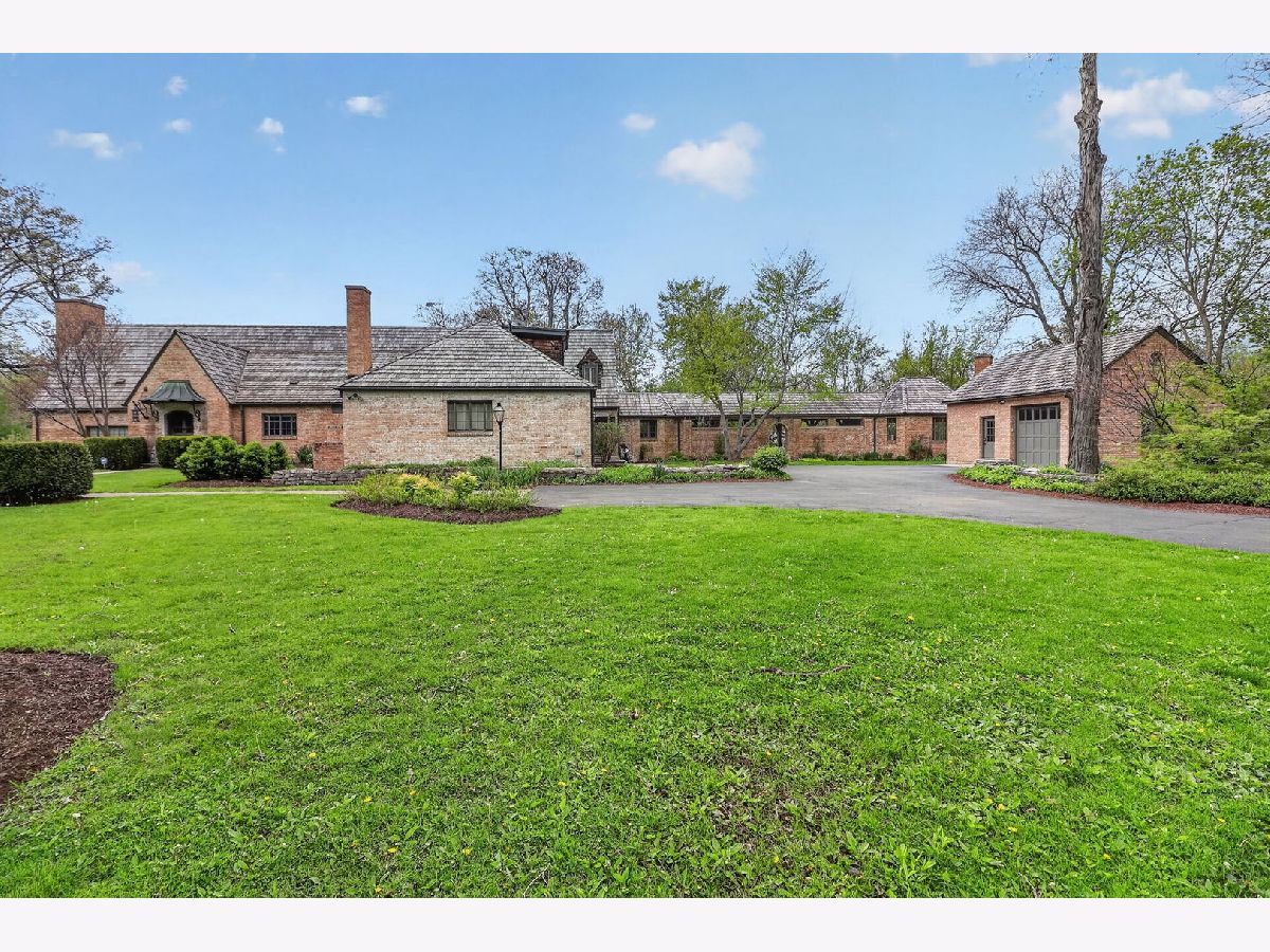  For Sale Wayne Illinois, 33W480 Thorncroft Drive
