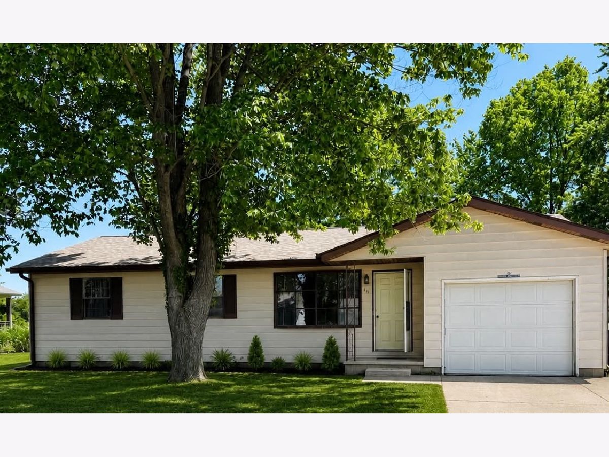  For Sale Salem Illinois, 502 Prairie View Drive