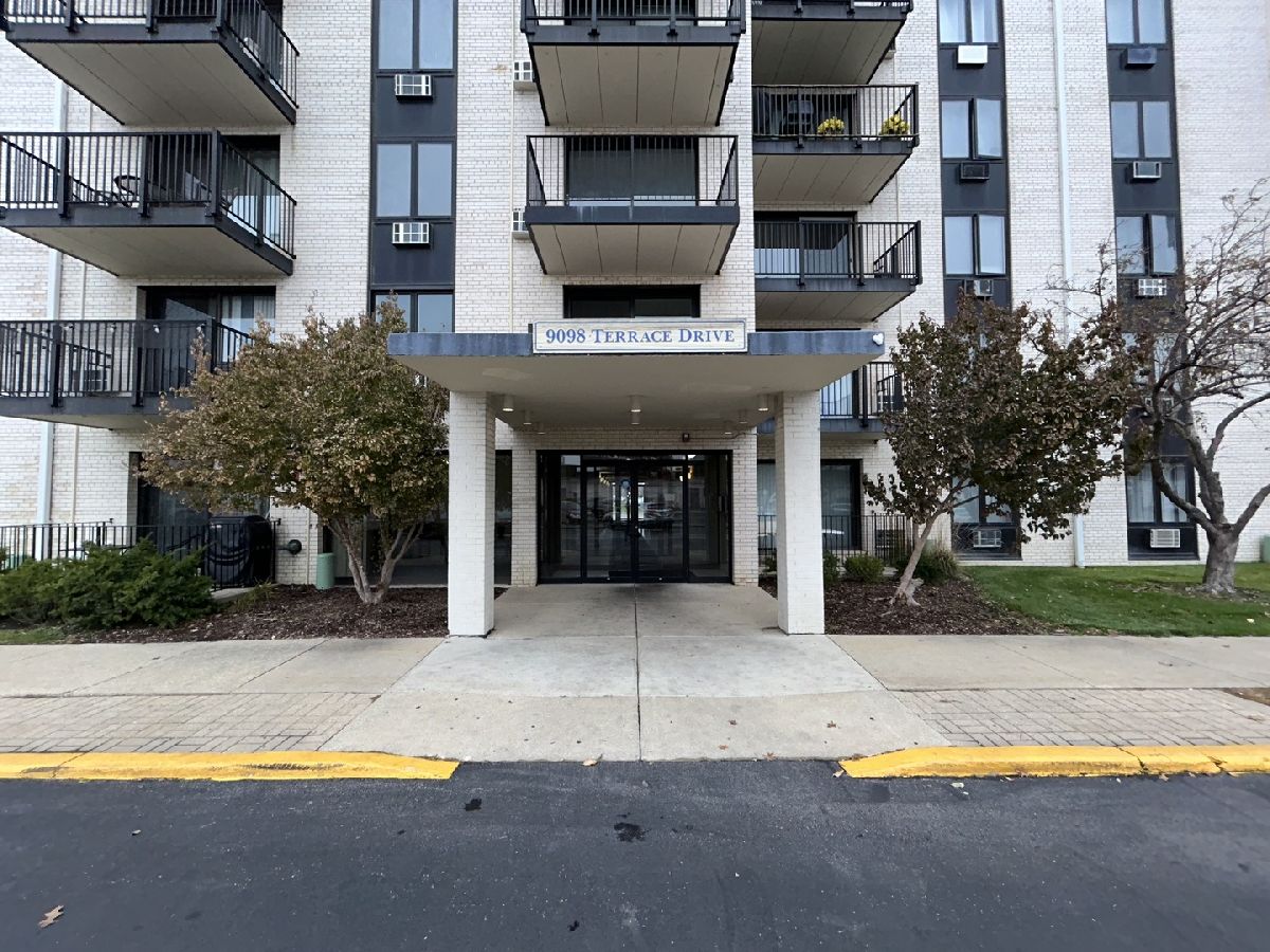  For Rent Niles Illinois, 9098 Terrace