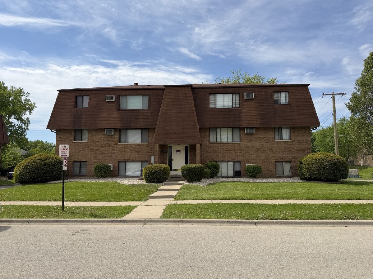  Rented Elgin Illinois, 1465 Abbott