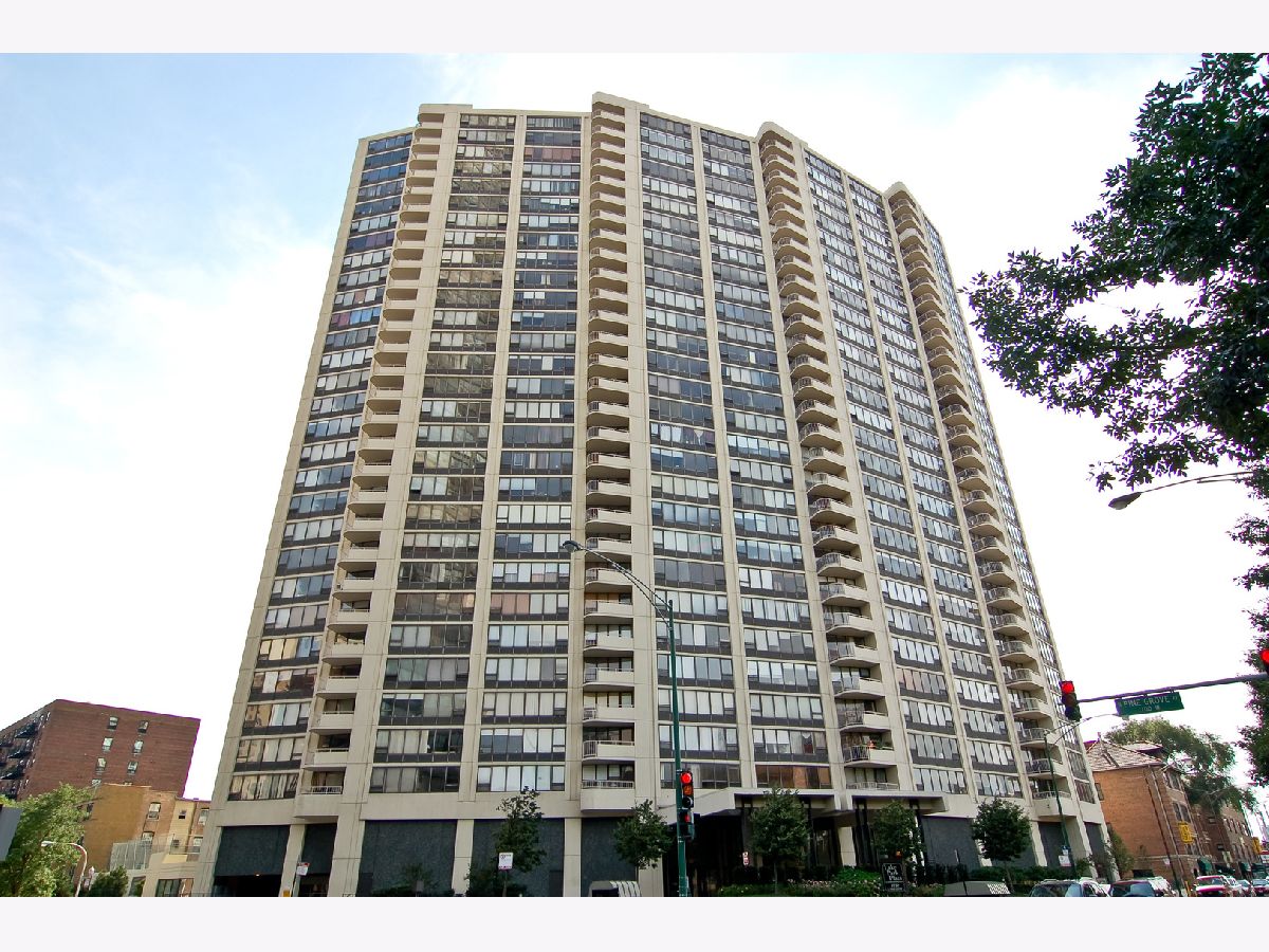  Rented Chicago Illinois, 3930 Pine Grove