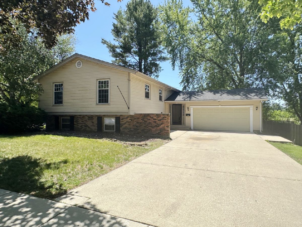  For Sale Algonquin Illinois, 641 Webster Street