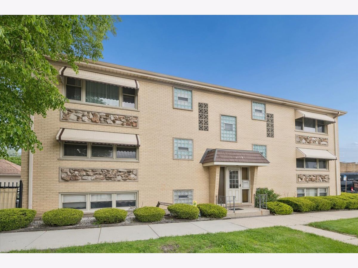  Sold Chicago Illinois, 7356 Addison