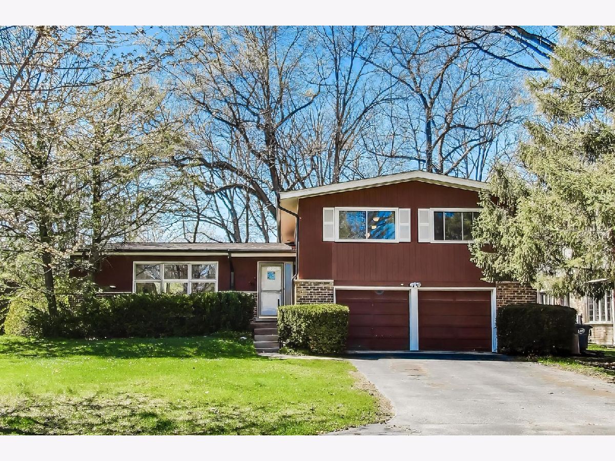 Homes For Sale Highlands Highland Park Illinois, 2710 Marl Oak Drive