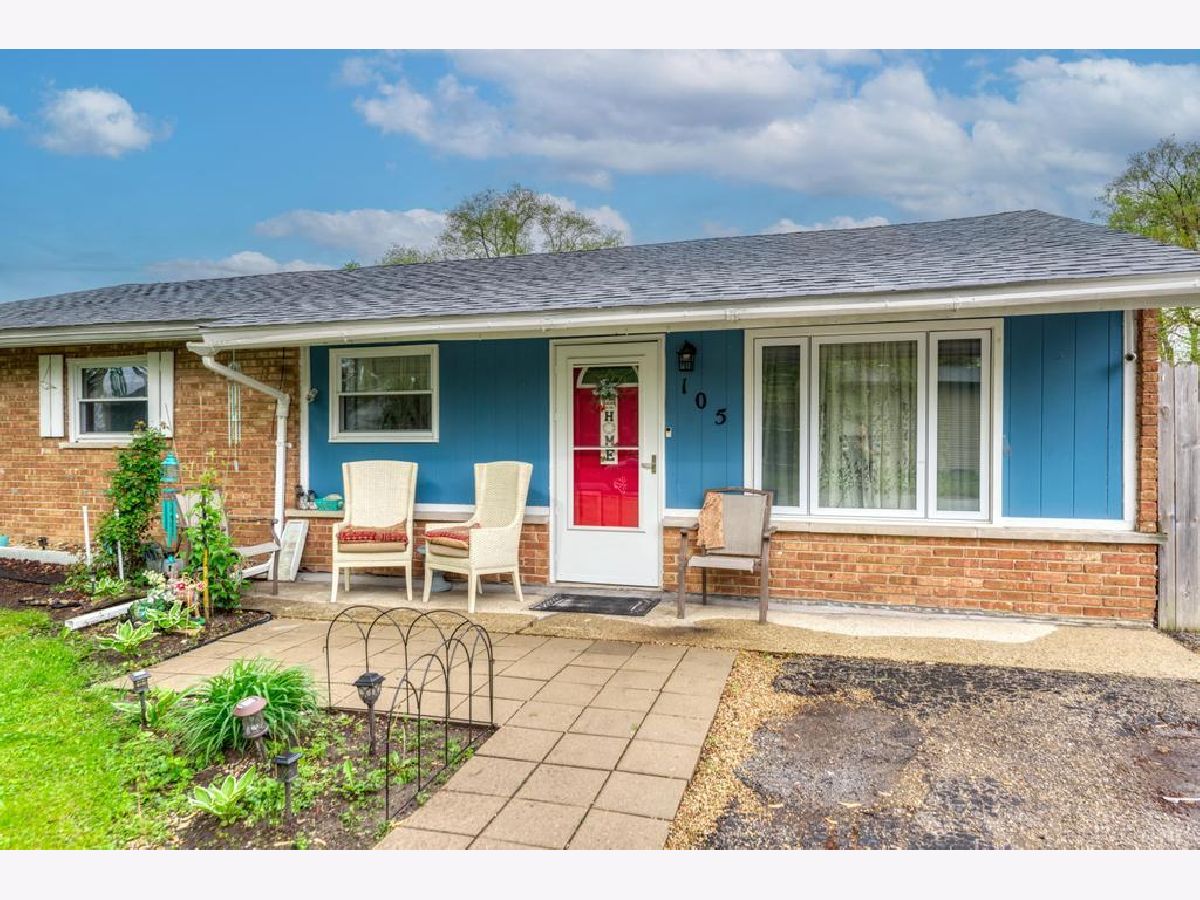 Homes For Sale Colonial Village Bolingbrook Illinois, 105 Queenswood Road