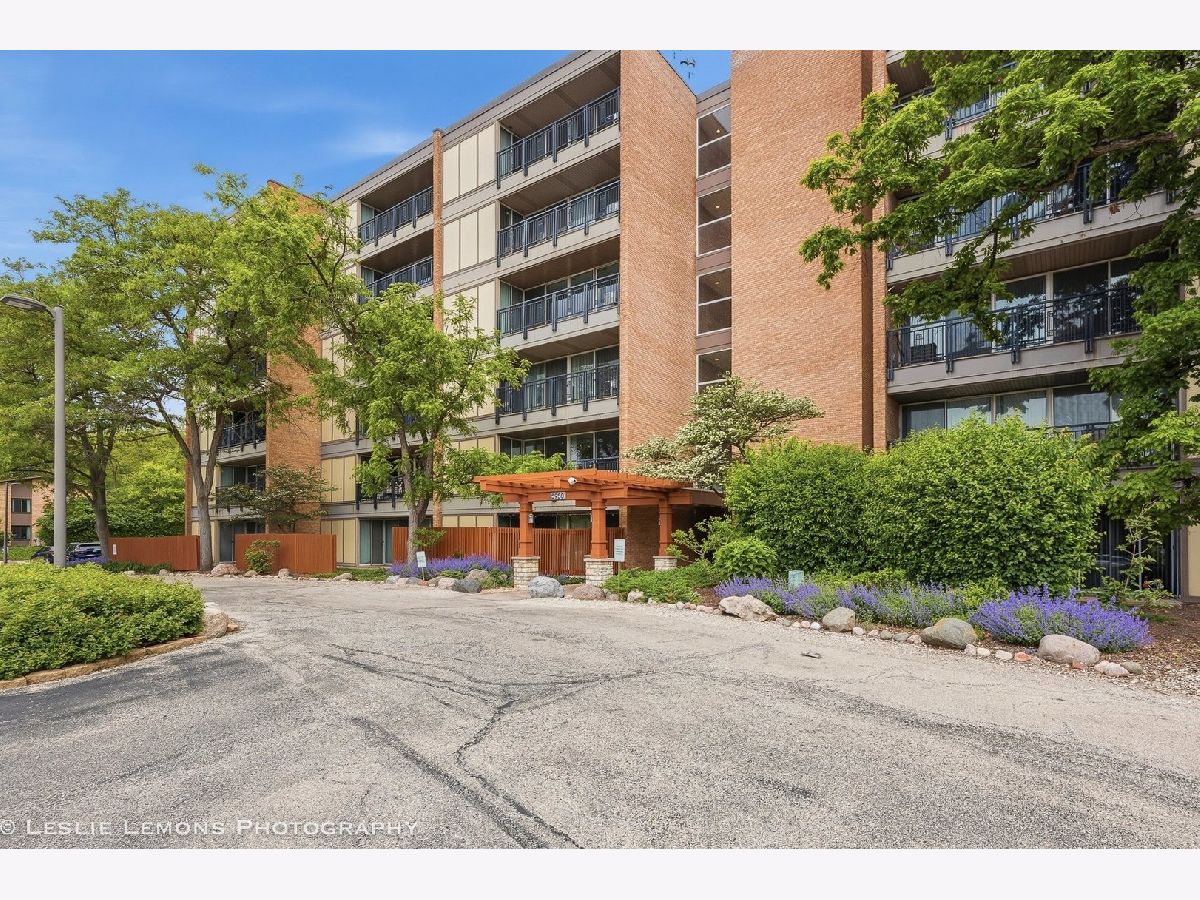 Condos & Townhomes For Rent Four Lakes Lisle Illinois, 5950 Oakwood