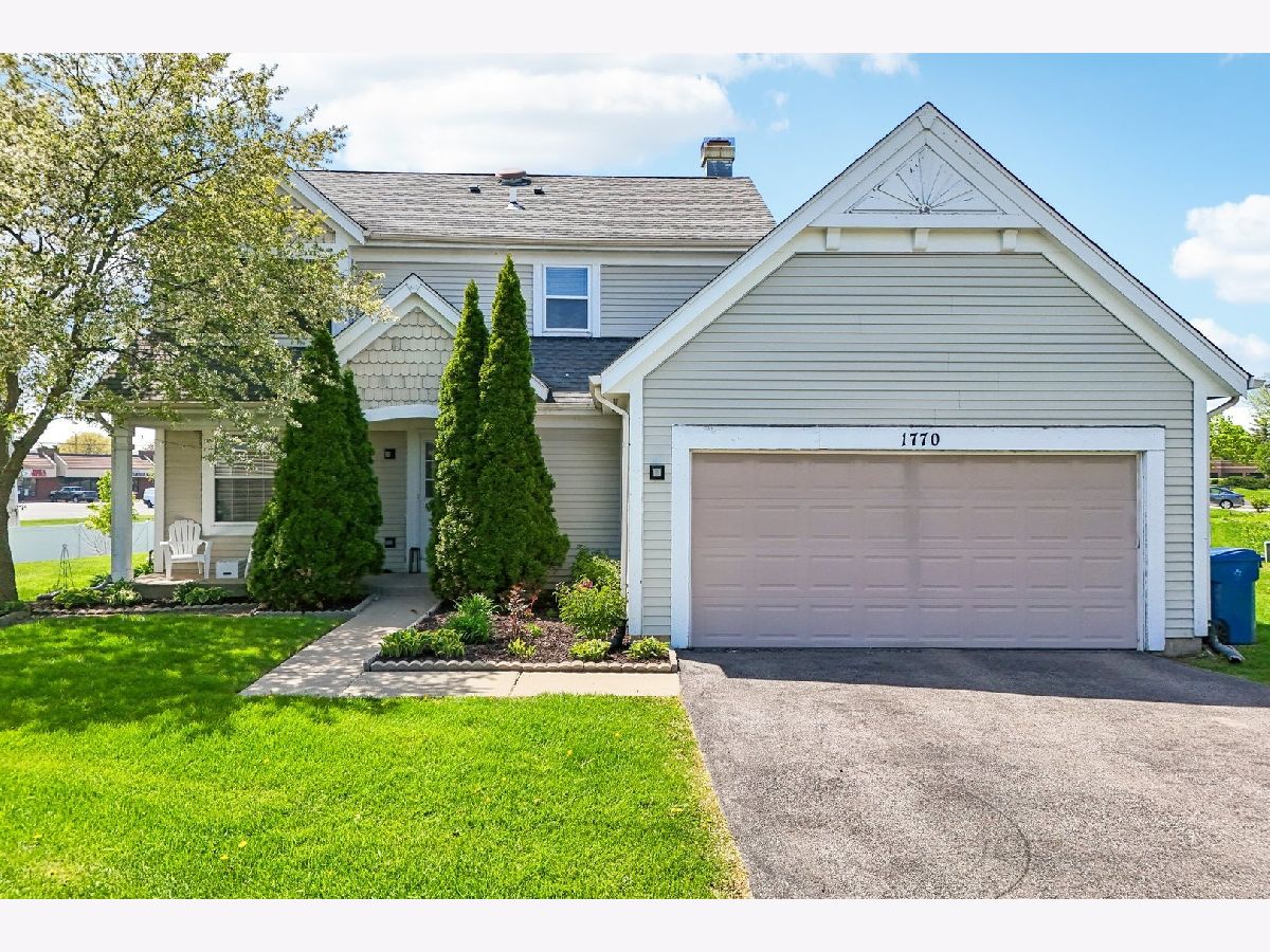 Townhomes & Condos & Homes For Sale Fairfax Commons Bartlett Illinois, 1770 Penny Lane