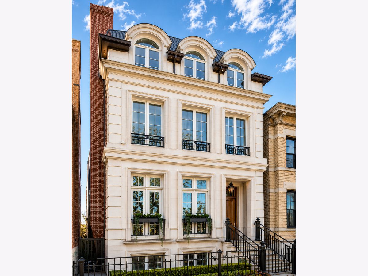  For Sale Chicago Illinois, 1852 Howe Street