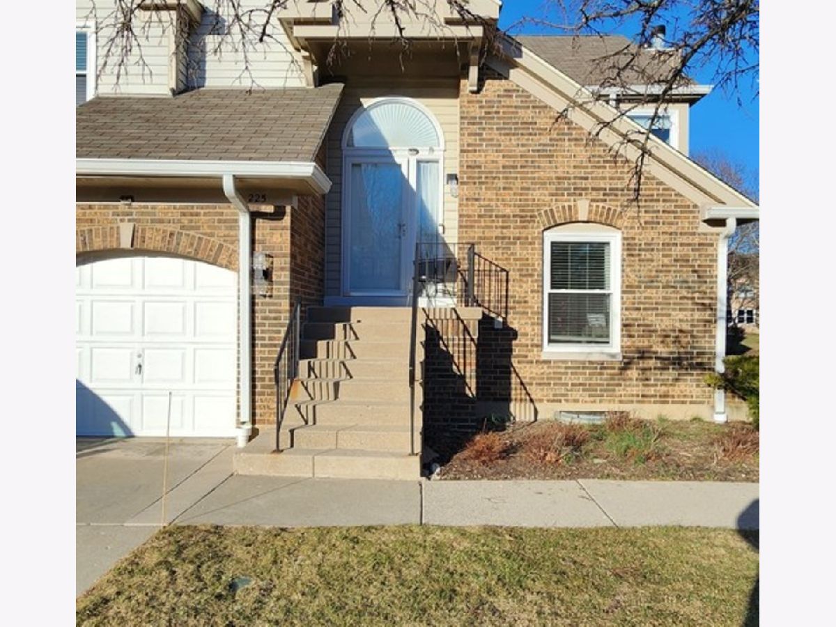  For Rent Buffalo Grove Illinois, 225 Willow