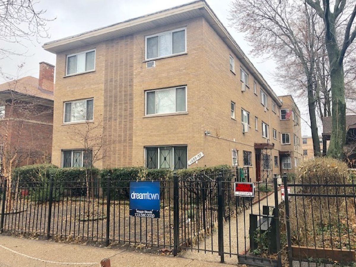  Rented Chicago Illinois, 1657 Farwell
