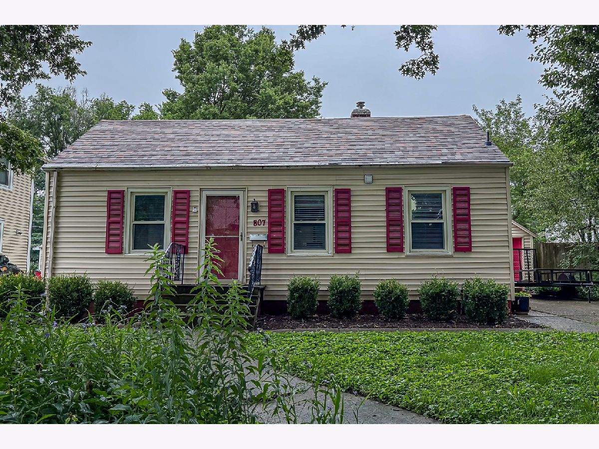  For Rent Champaign Illinois, 807 John