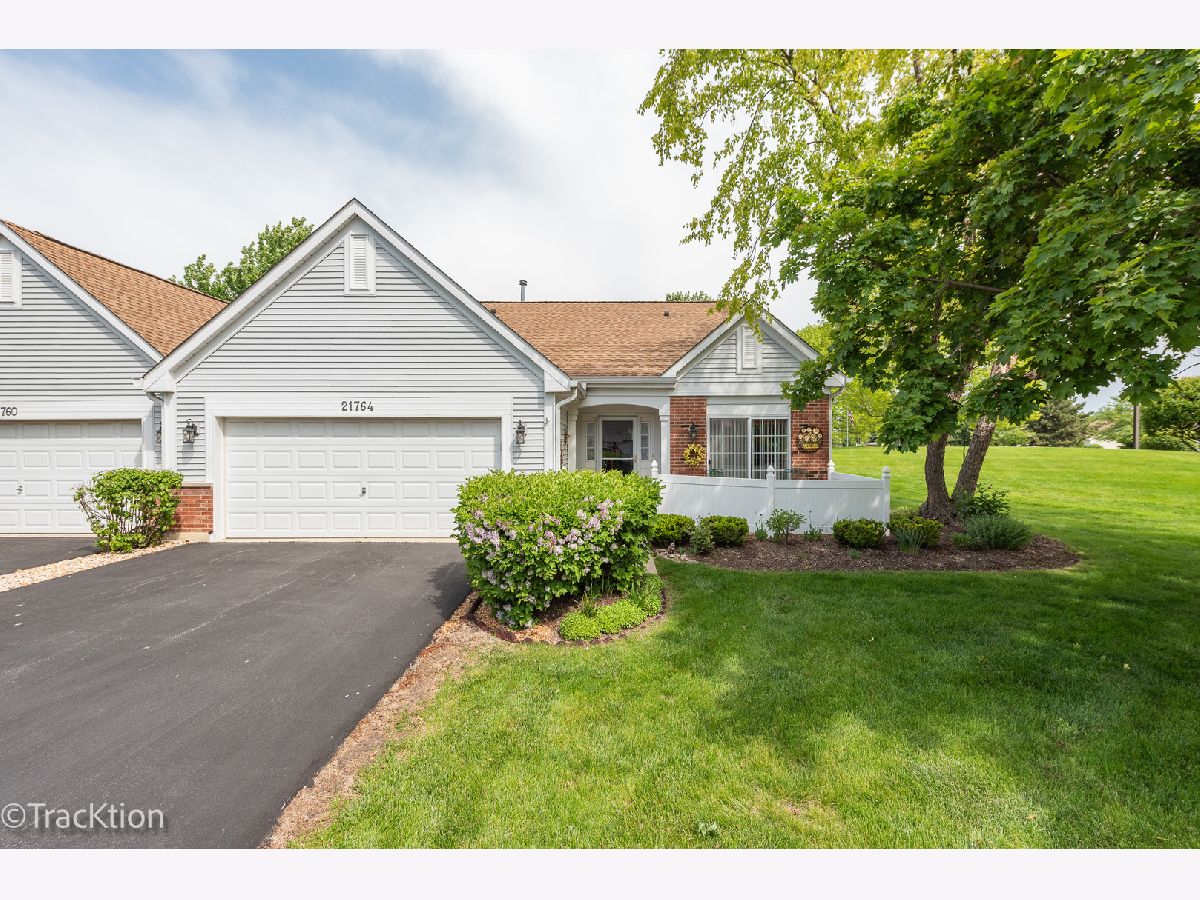 Townhomes & Condos & Homes For Sale Carillon Plainfield Illinois, 21764 Empress Lane