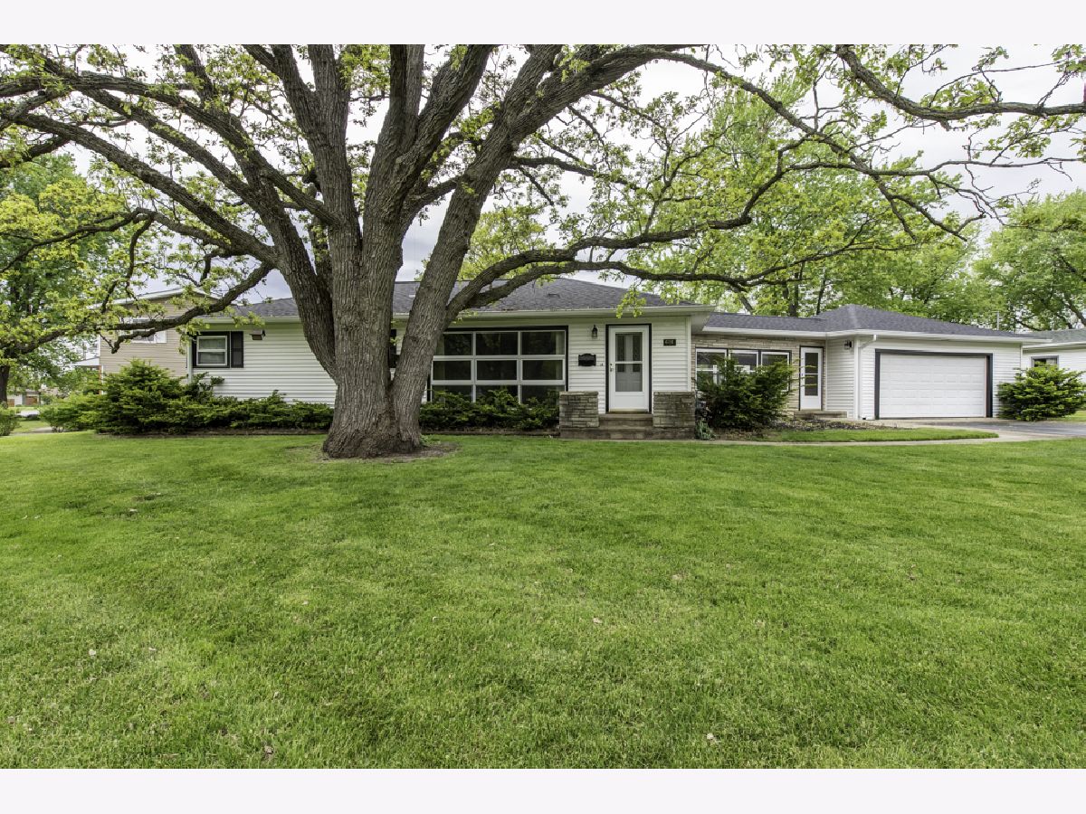  For Sale Antioch Illinois, 616 Highland Avenue