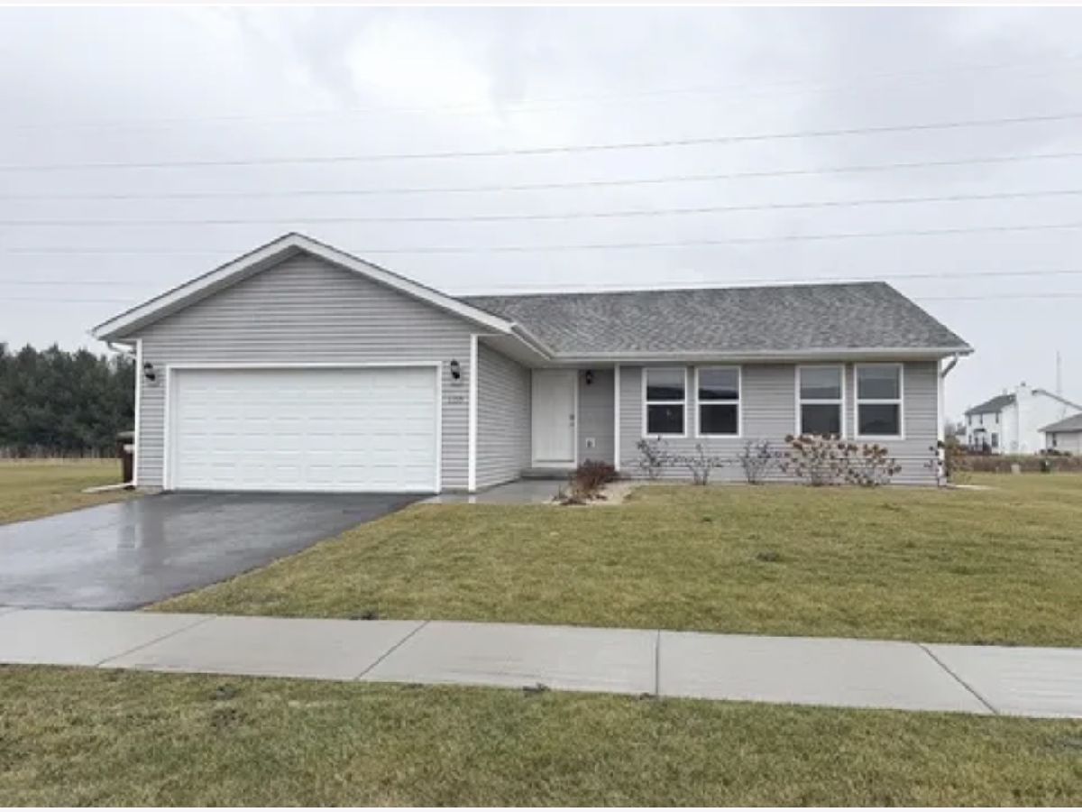  For Sale Belvidere Illinois, 1135 Russell Road