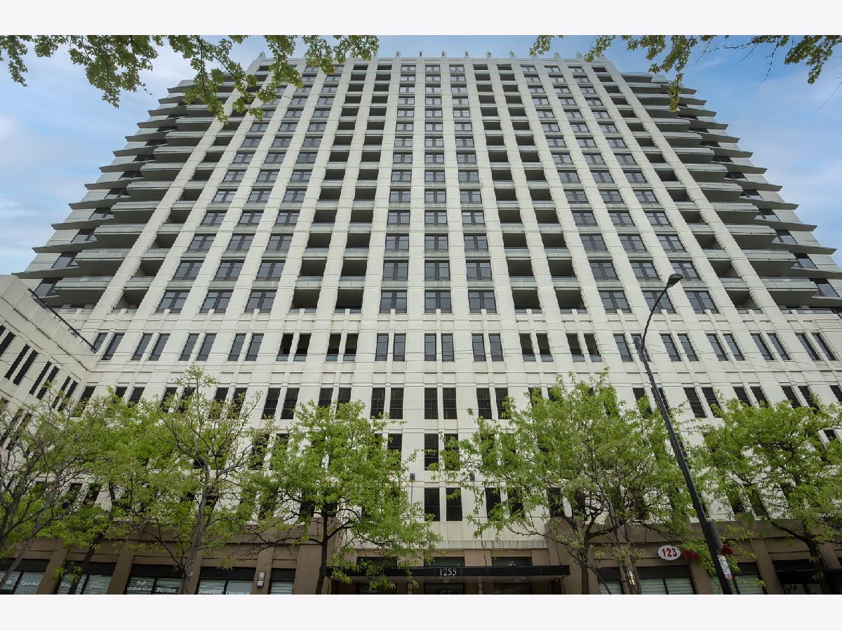  For Sale Chicago Illinois, 1255 State Street
