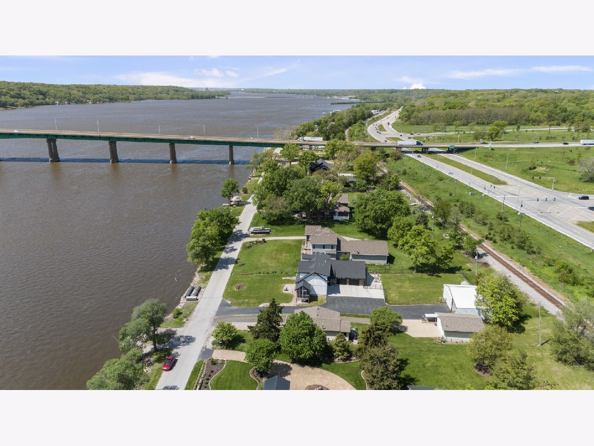  For Sale Leclaire Iowa, 1401 Canal Shore Drive