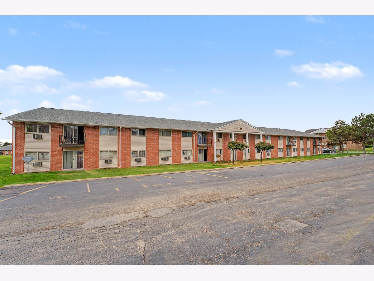 For Rent Glendale Heights Illinois, 1557 Jill