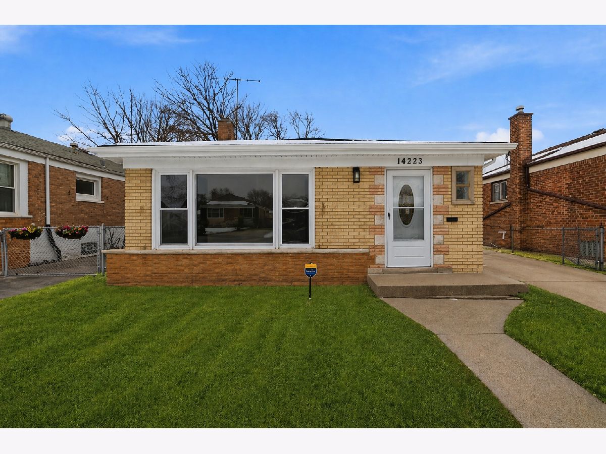  For Sale Dolton Illinois, 14223 University Avenue